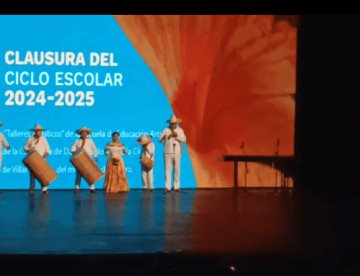 Clausuran ciclo escolar en Escuela de Educación Artística de Villahermosa