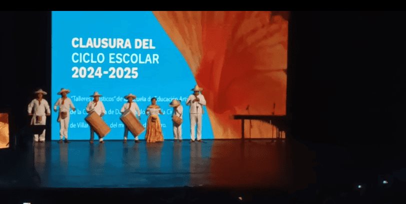 Clausuran ciclo escolar en Escuela de Educación Artística de Villahermosa