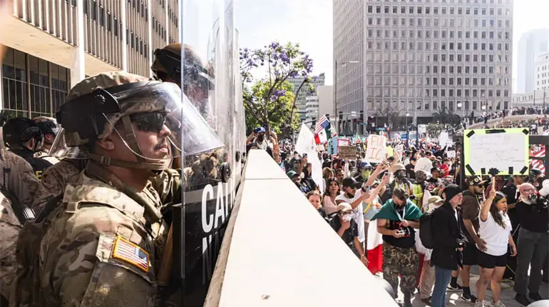 Alcaldesa de Los Ángeles firma orden ejecutiva para proteger a los migrantes de redadas