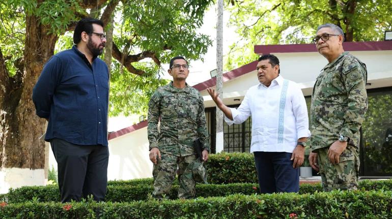 Secretario de Marina y gobernador evalúan plan contra inundaciones