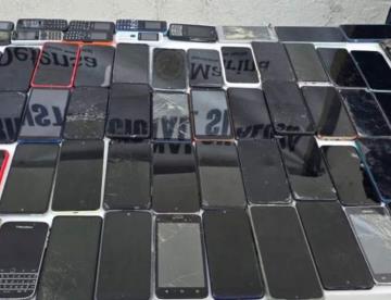 Hallan droga, armas punzocortantes y chips de celulares en quinta revisión a penal de Culiacán