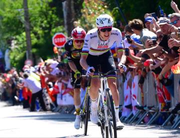 Tadej Pogacar se impone en la séptima etapa del Tour de Francia y recupera el maillot amarillo