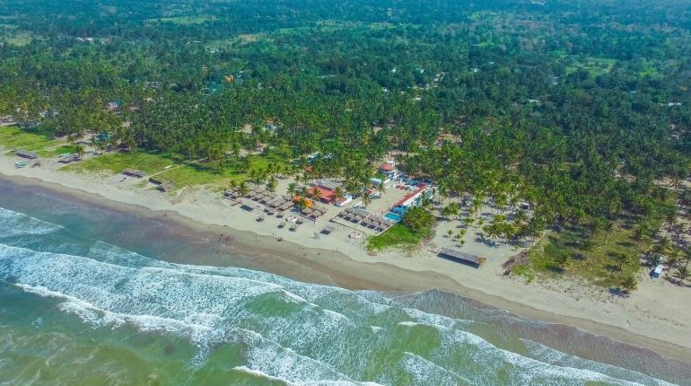 Suspenden Coco Beach Summer Fest 2025 por marea roja en playas de Centla