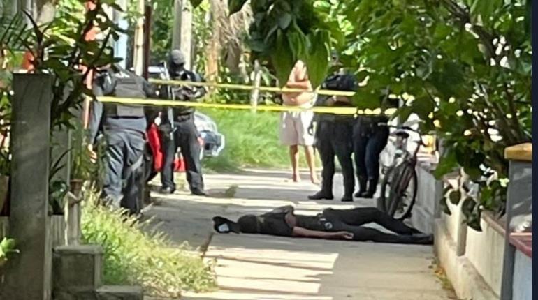 Ejecutan a hombre a plena luz del día en malecón de Jalapa
