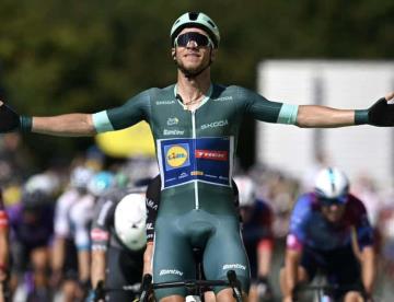 Jonathan Milan gana etapa 8 del Tour de Francia