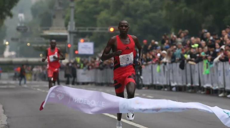 Martin Magengo Kiprotich rompe récord luego de una década en el Medio Maratón de CDMX