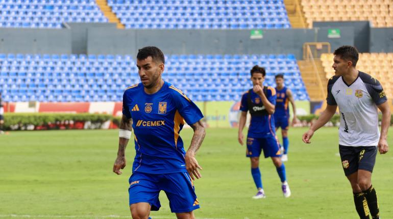 Correa debuta con anotación en goleada de Tigres en su último juego de preparación