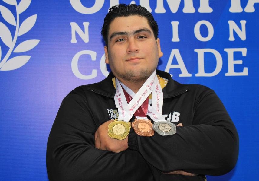 Tabasqueño, tricampeón nacional en pesas en la modalidad envión