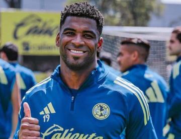 La Pantera Zúñiga, nuevo delantero del América
