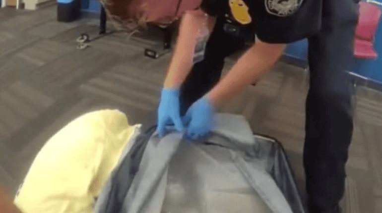 Detienen en aeropuerto de EE.UU. a hombre con casi 3 mdd en drogas; se dirigía a Brasil