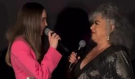¡Se viralizan! Belinda canta Él me mintió con Amanda Miguel en el piano