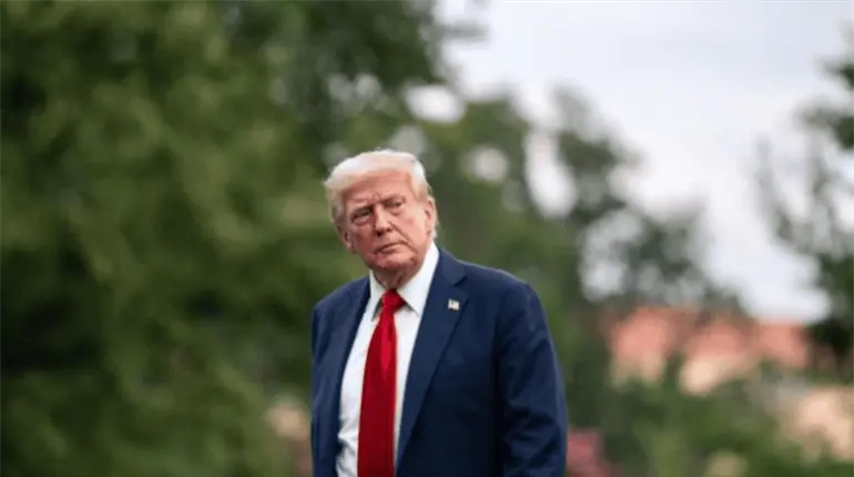 Anuncia Trump aumento del 10% en aranceles a Ottawa, Canadá