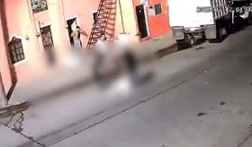 Abren investigación por mujer asesinada a tiros por su expareja en Guadalajara