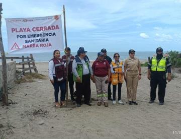 Cierra Centla todas sus playas por marea roja