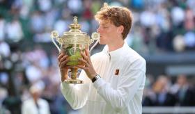 Sinner vence a Alcaraz y es el nuevo monarca de Wimbledon