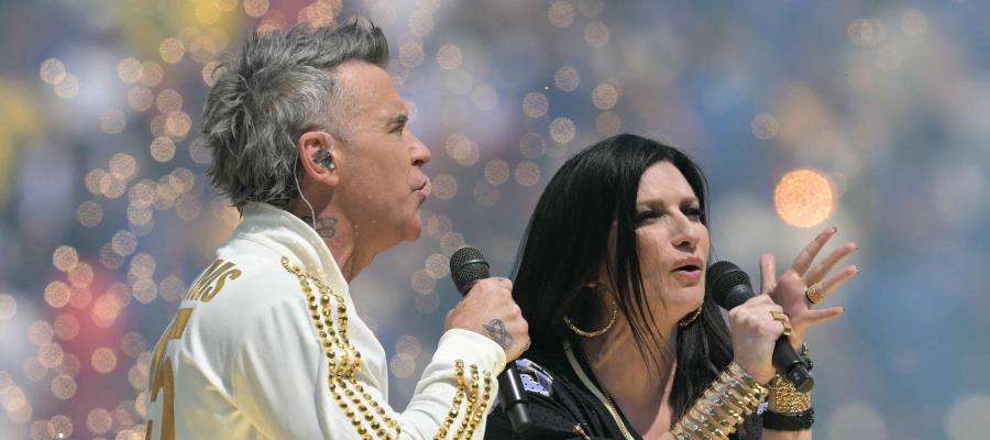 Previo a final del Mundial de Clubes, Robbie Williams y Laura Pausini cantan Desire Previo a final del Mundial de Clubes, Robbie Williams y Laura Pausini cantan Desire