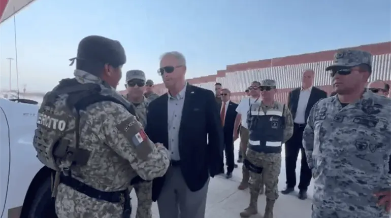 Ron Johnson visita frontera norte de México para supervisar "Operativos espejo"