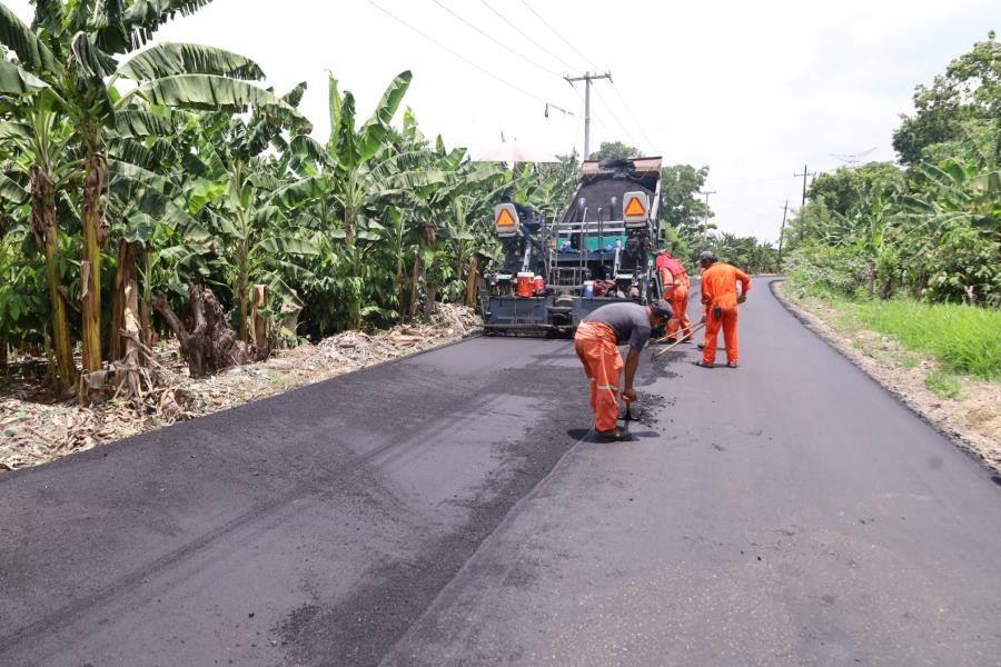 Supervisan obras de mejoramiento de vialidades en siete comunidades de Centro Supervisan obras de mejoramiento de vialidades en siete comunidades de Centro