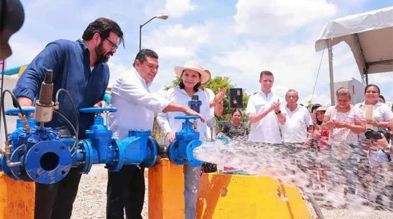 Inaugura gobernador obras de rehabilitación del sistema de agua potable en Centro
