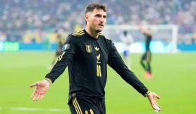 En la Liga Australia buscarían a Santiago Giménez