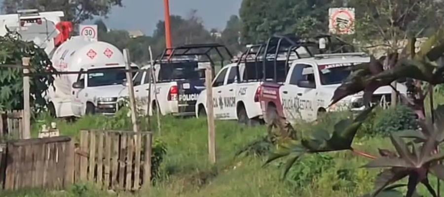 Aseguran pipas y detienen a dos personas por robo de gas a Pemex en Puebla