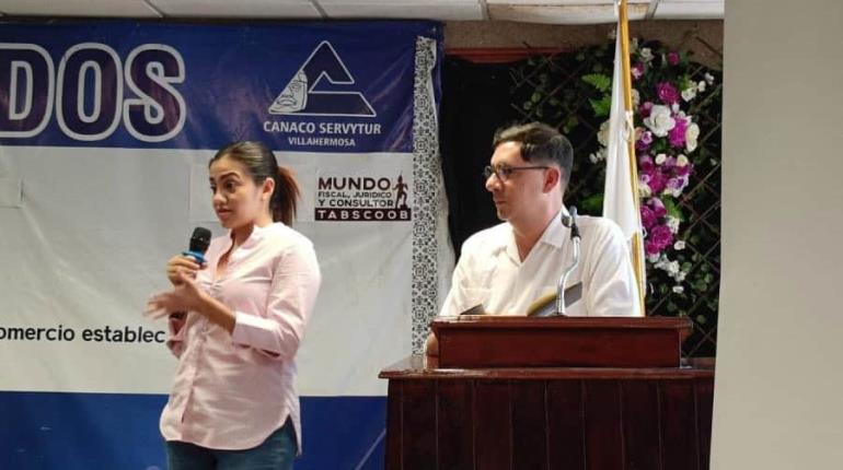 Espíritu de la ´Ley Silla´ es que no exista prohibición de sentarse: Creador de la iniciativa desde Tabasco