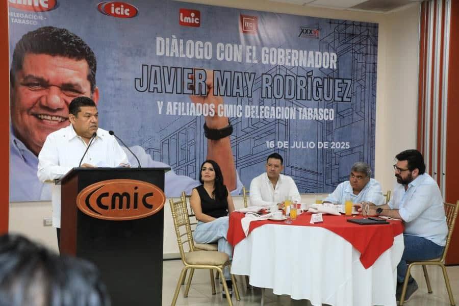 Ya "no hay moches, ni diezmos", se reúne May con afiliados a la CMIC Ya "no hay moches, ni diezmos", se reúne May con afiliados a la CMIC
