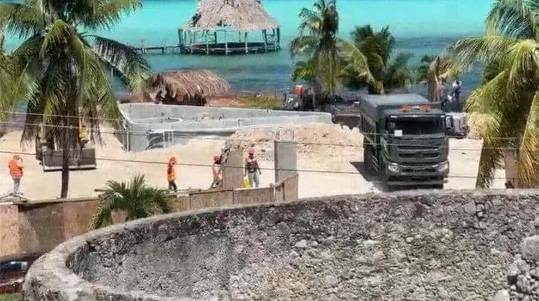 Tras protestas, Sheinbaum defiende construcción de casa de descanso en Bacalar