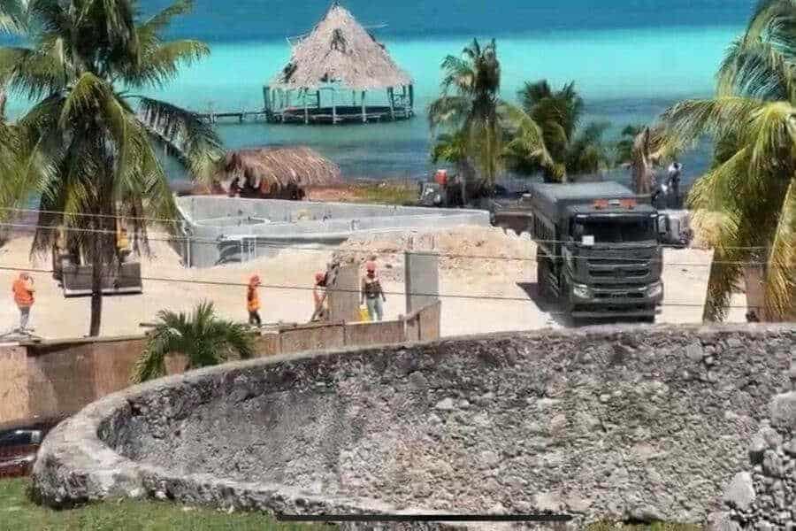 Tras protestas, Sheinbaum defiende construcción de casa de descanso en Bacalar Tras protestas, Sheinbaum defiende construcción de casa de descanso en Bacalar