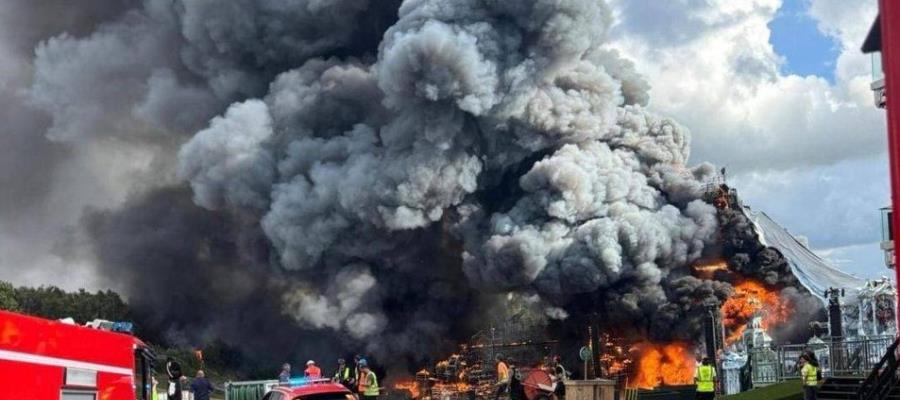 Se incendia escenario del Tomorrowland a dos días de su inicio Se incendia escenario del Tomorrowland a dos días de su inicio