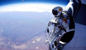 Fallece Félix Baumgartner a los 56 años, el hombre que tiene el record del salto más alto de la historia