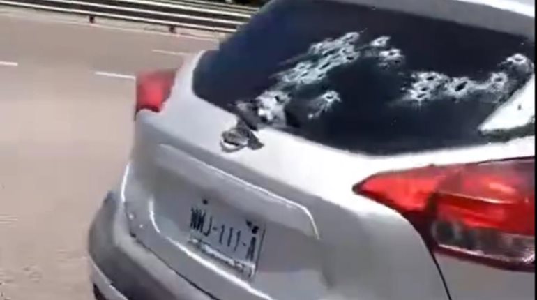 Abandonan vehículo baleado en la Villahermosa–Macuspana tras presunto enfrentamiento