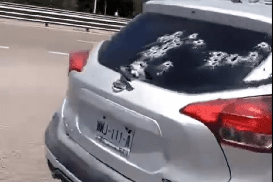 Abandonan vehículo baleado en la Villahermosa–Macuspana tras presunto enfrentamiento