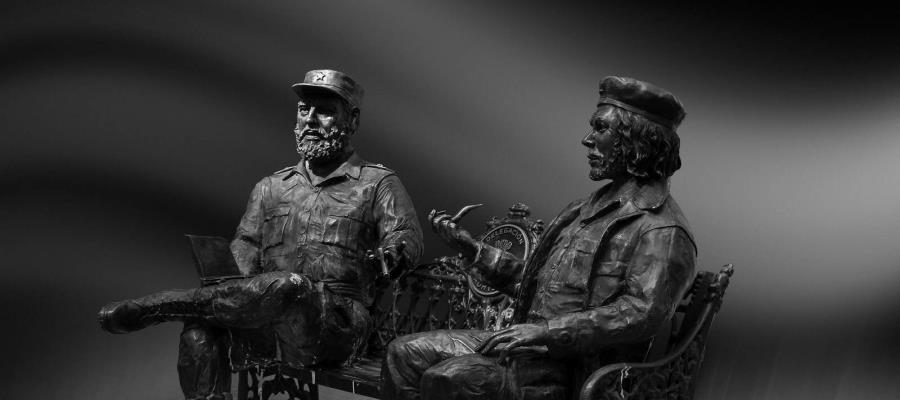 Retiro de estatuas de Fidel Castro y el ´Che´ Guevara se hizo sin autorización legal: Gobierno CDMX