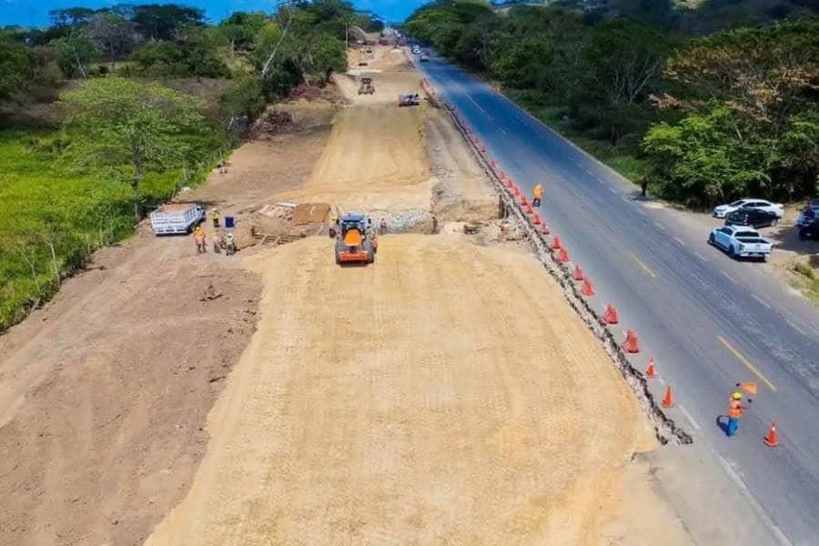 Anuncian cierre parcial en la carretera Villahermosa-Escárcega por desmantelamiento de pasos peatonales