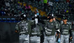 Con rally de cinco en la cuarta y quinta, Olmecas vence 18-3 a Pericos y se queda con importante serie