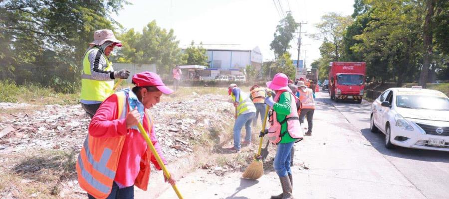 Retira Centro basurero clandestino en Gaviotas Norte