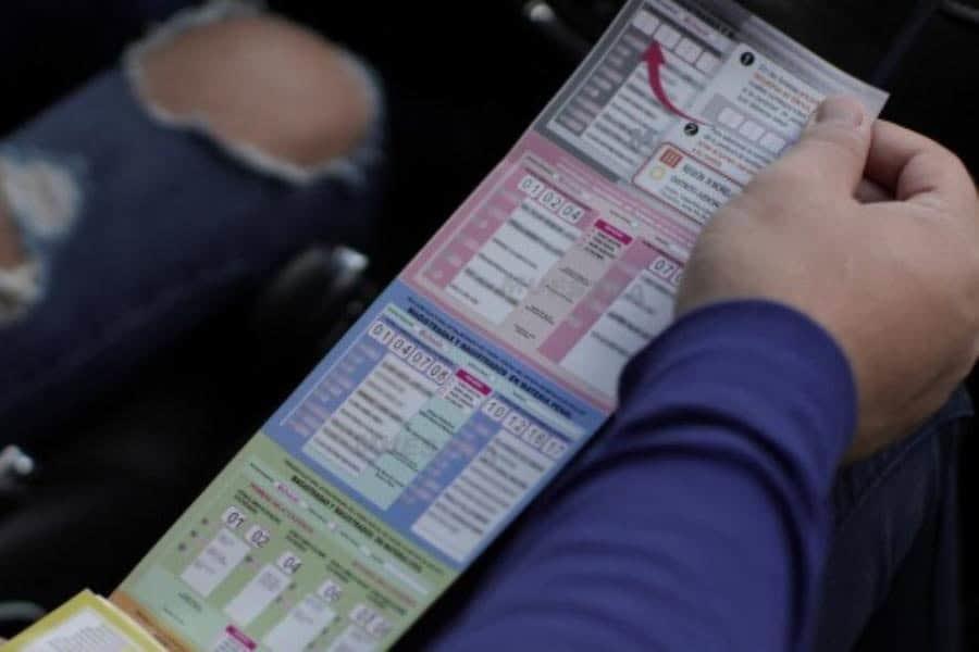 Indaga INE a más de 600 personas por distribución ilegal de acordeones en elección judicial