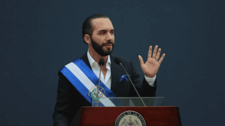 Entrega Bukele venezolanos encarcelados al gobierno de Maduro
