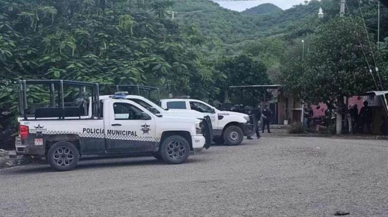 CJNG ataca viviendas y base de Policía Municipal en Tepalcatepec, Michoacán