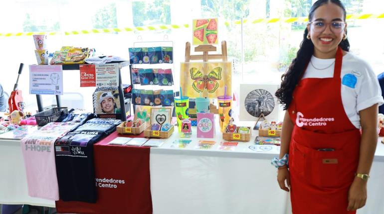 Primera generación de "Emprendedores al Centro" realizan expo en el Gran Salón Villahermosa