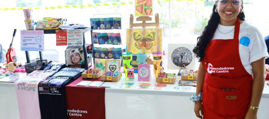 Primera generación de "Emprendedores al Centro" realizan expo en el Gran Salón Villahermosa