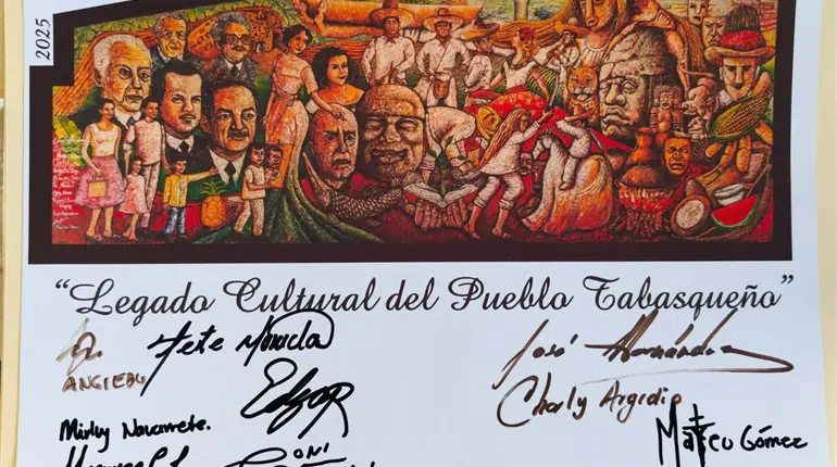 Firman artistas fotografías del mural Legado Cultural del Pueblo" en el FECCI