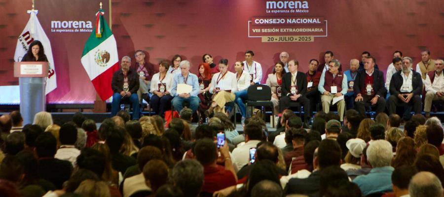 "¡No estás solo!" Arropan a Adán Augusto en Asamblea Nacional de Morena