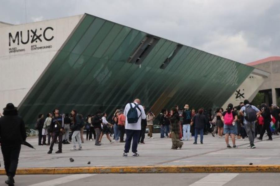 Condena Sheinbaum actos vandálicos en la UNAM durante marcha contra gentrificación Condena Sheinbaum actos vandálicos en la UNAM durante marcha contra gentrificación