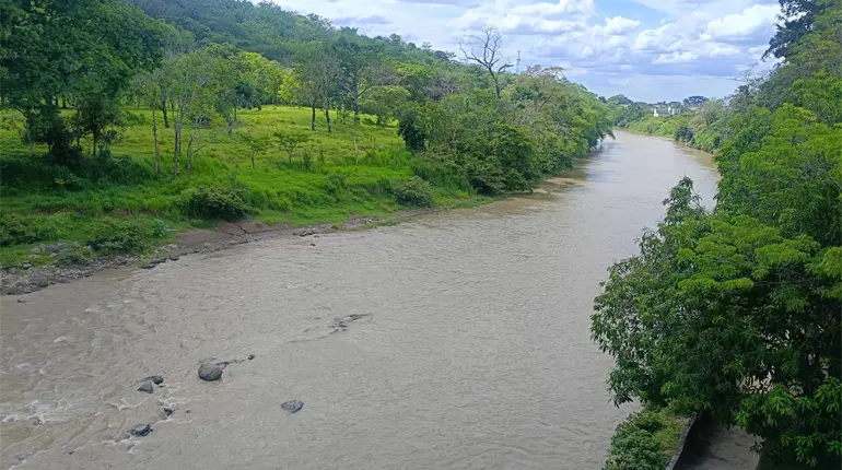 Chubascos con lluvias fuertes y ambiente caluroso se prevé este lunes en Tabasco: SMN