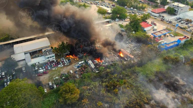 Se incendia retén de vehículos en sector Pyasur de Villahermosa