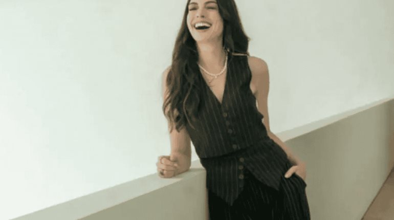 Anne Hathaway revela el primer vistazo de El Diablo Viste a la Moda 2