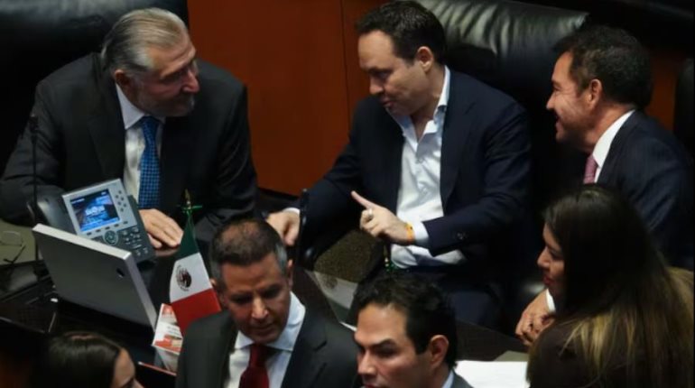 Adán Augusto encabeza reunión de la Jucopo en el Senado, evita hablar del caso Bermúdez