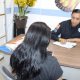 Entrega SSPC Tabasco botón de emergencia "Auxíliame" a mujer víctima de violencia